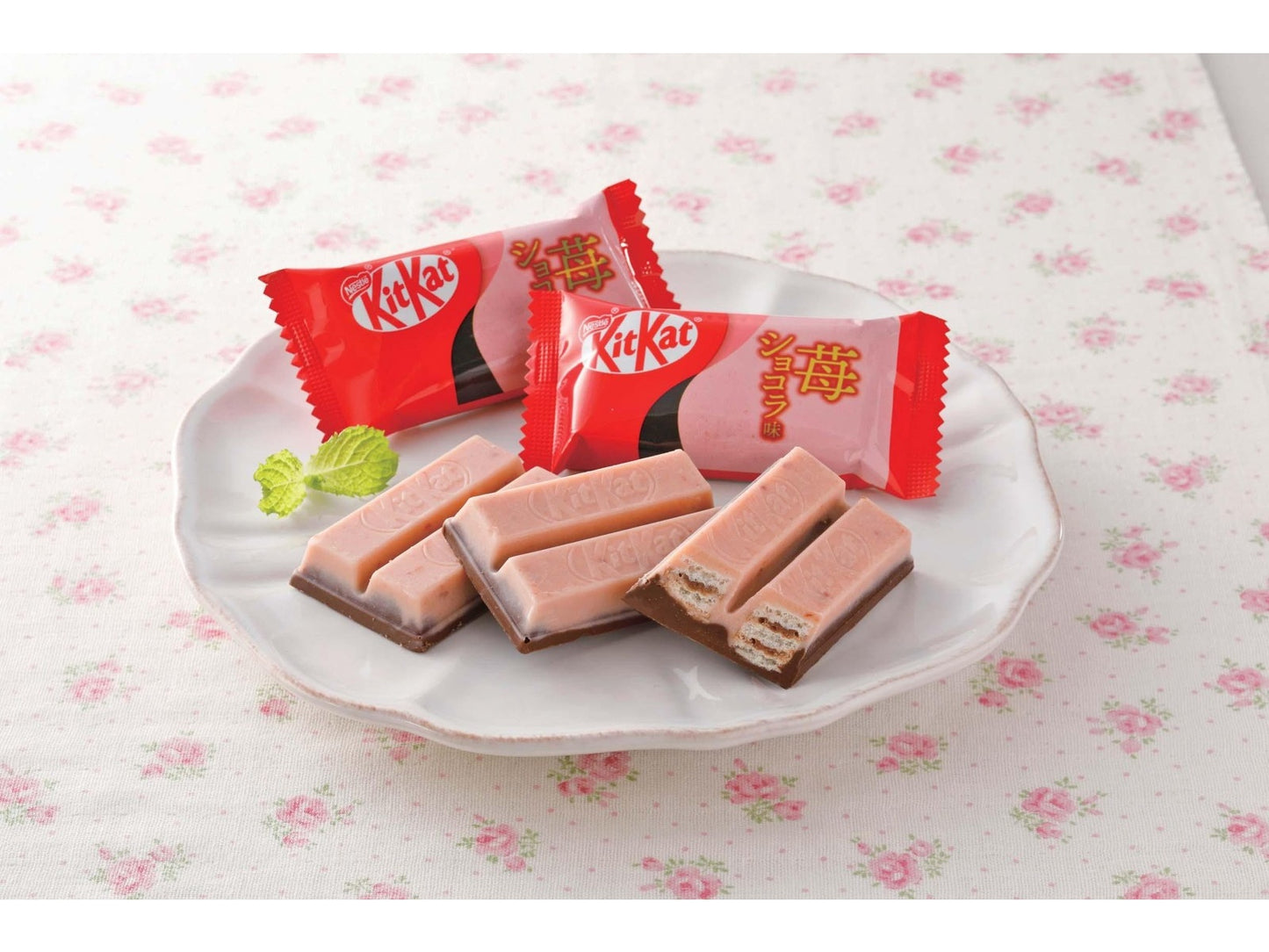 Nestlé KitKat Chocolate Strawberry 9 Pack 101.7g (Japanese Edition)