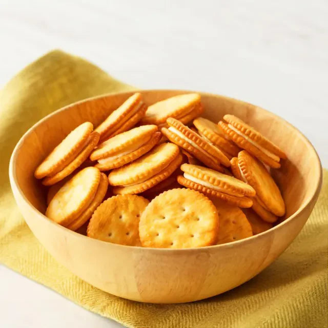 YBC Entry Vanilla Cream Sand Crackers 131g