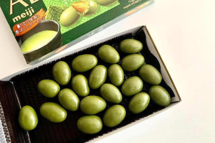 Meiji Almond Matcha Chocolate 67g